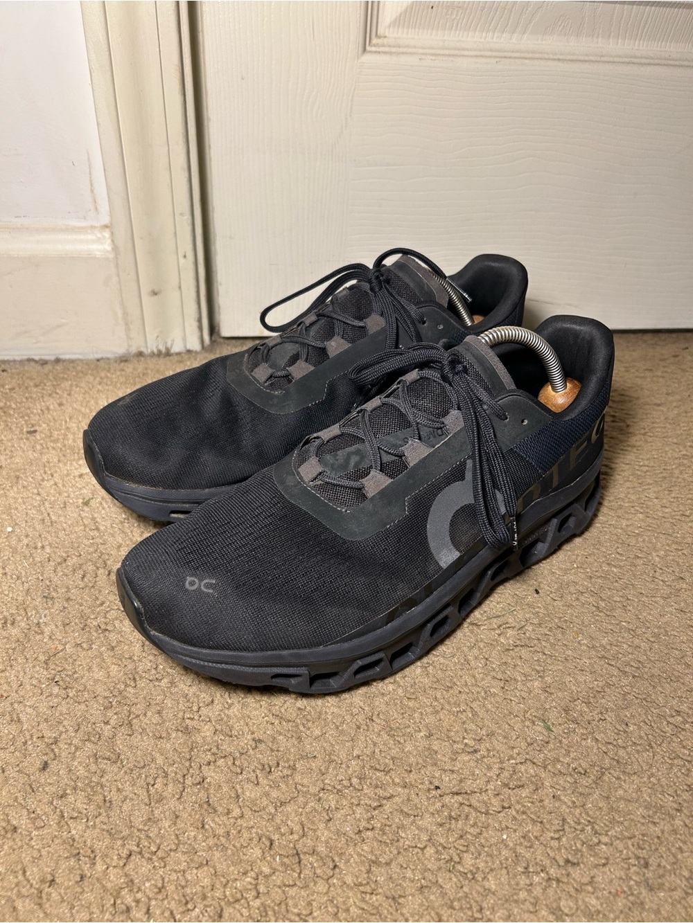 Men’s On Cloud Cloud Monster Black Sneakers Size 11.5